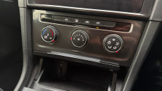 Volkswagen Golf 1.6 TDI SE [Nav] 5dr Diesel Hatchback